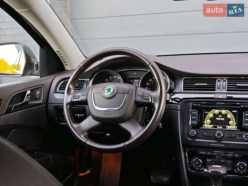Універсал Skoda Superb 2012 в Луцьку фото 52 Універсал Skoda Superb 2012 в Луцьку
