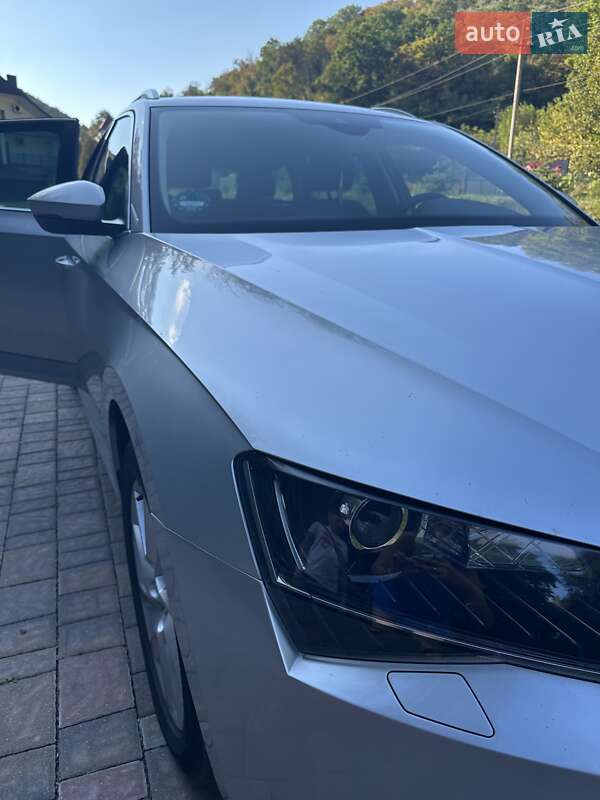 Універсал Skoda Superb 2016 в Заліщиках