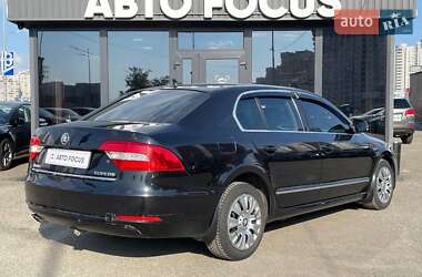 Лифтбек Skoda Superb 2014 в 