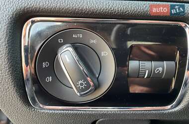 Лифтбек Skoda Superb 2014 в 