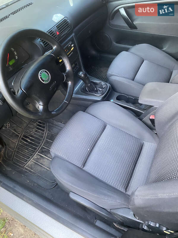 Ліфтбек Skoda Superb 2004 в Сумах