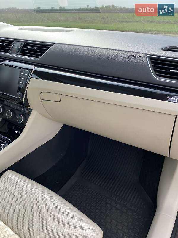 Универсал Skoda Superb 2015 в Глобине