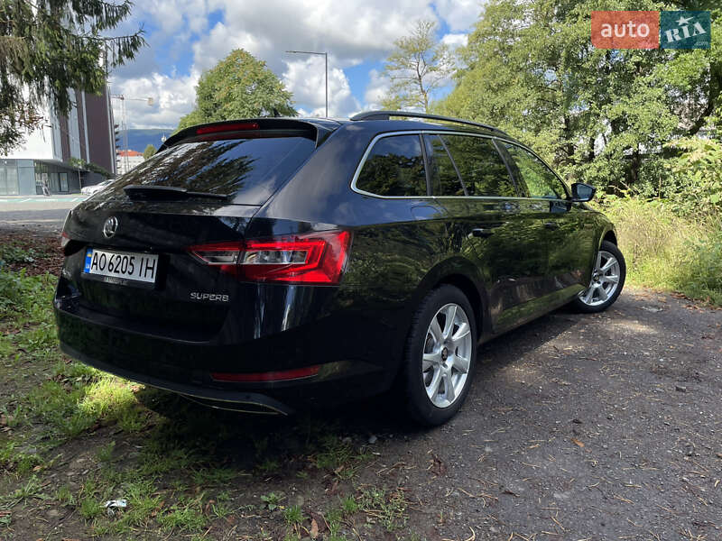 Универсал Skoda Superb 2017 в Сваляве