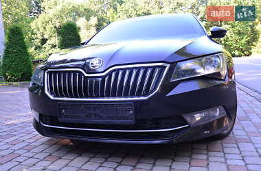 Лифтбек Skoda Superb 2017 в 