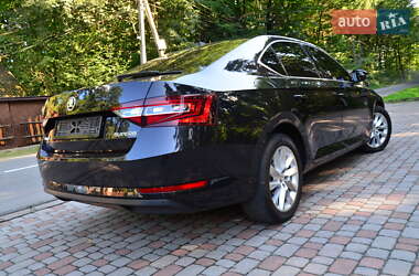 Лифтбек Skoda Superb 2017 в 
