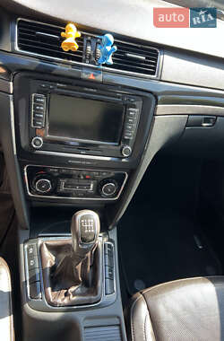 Универсал Skoda Superb 2012 в 