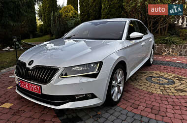 Ліфтбек Skoda Superb 2017 в Хусті