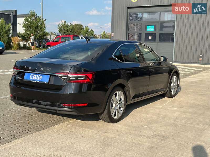 Лифтбек Skoda Superb 2022 в Луцке