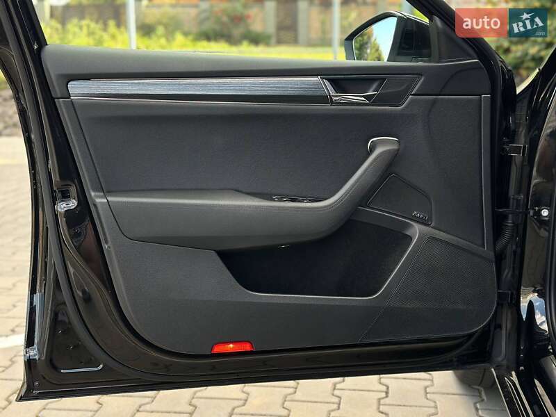Лифтбек Skoda Superb 2022 в Луцке