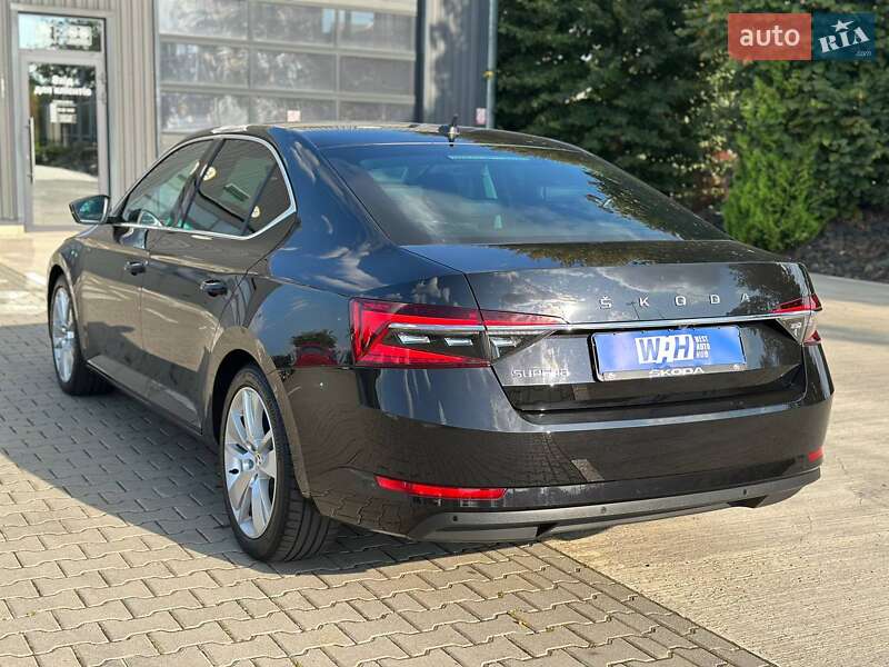 Лифтбек Skoda Superb 2022 в Луцке
