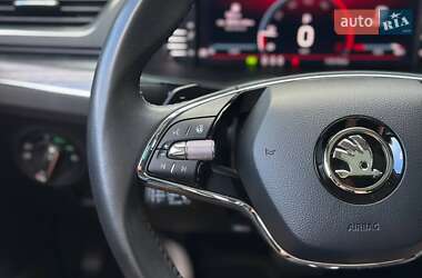 Лифтбек Skoda Superb 2022 в 