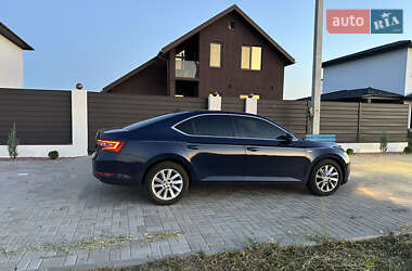 Ліфтбек Skoda Superb 2016 в  фото 18 Ліфтбек Skoda Superb 2016 в