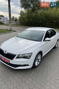 Универсал Skoda Superb 2016 в 