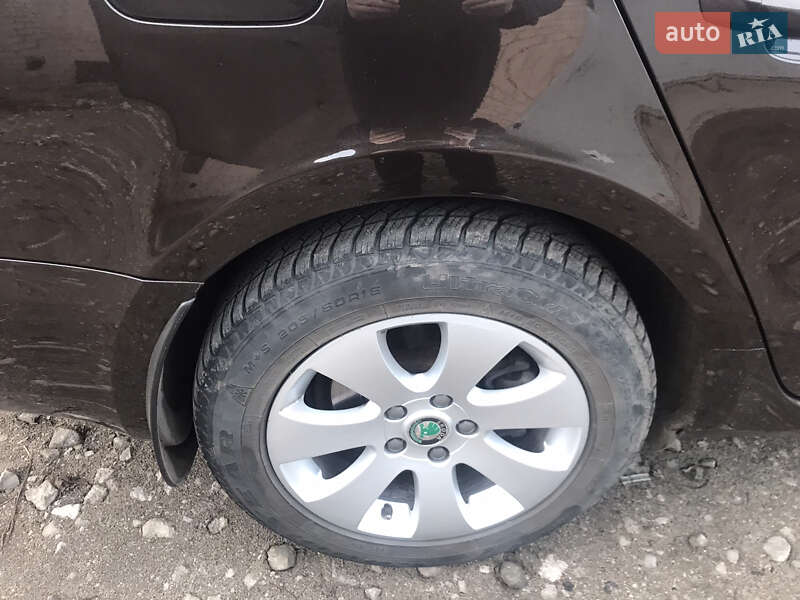 Лифтбек Skoda Superb 2012 в Павлограде фото 8 Лифтбек Skoda Superb 2012 в Павлограде