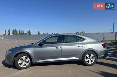 Лифтбек Skoda Superb 2016 в 