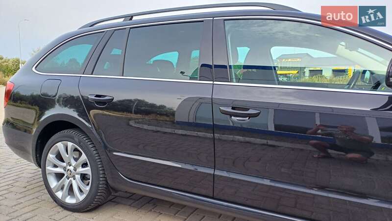 Универсал Skoda Superb 2014 в Луцке