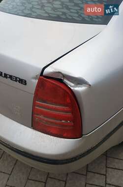 Лифтбек Skoda Superb 2005 в 