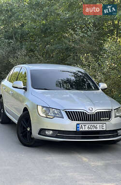 Лифтбек Skoda Superb 2014 в 