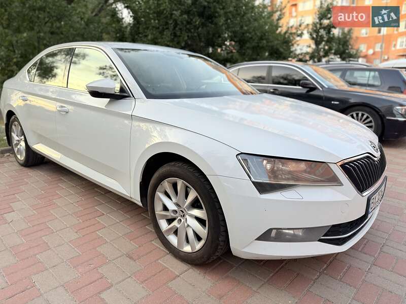 Лифтбек Skoda Superb 2018 в Киеве фото 15 Лифтбек Skoda Superb 2018 в Киеве