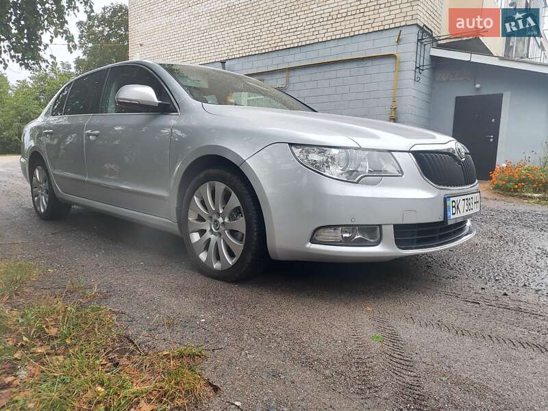 Лифтбек Skoda Superb 2009 в Дубно