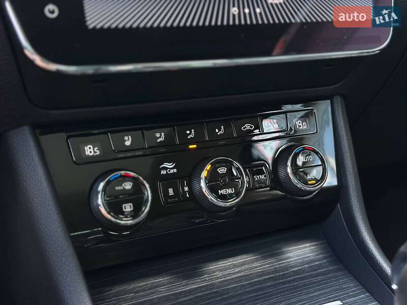 Лифтбек Skoda Superb 2022 в Луцке
