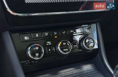 Лифтбек Skoda Superb 2022 в 