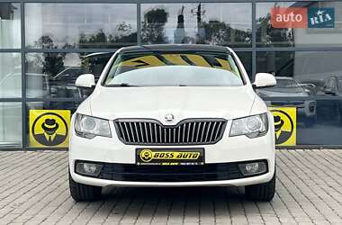 Лифтбек Skoda Superb 2013 в 