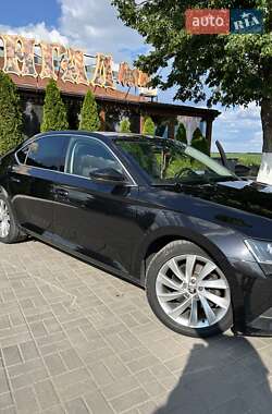 Лифтбек Skoda Superb 2018 в 