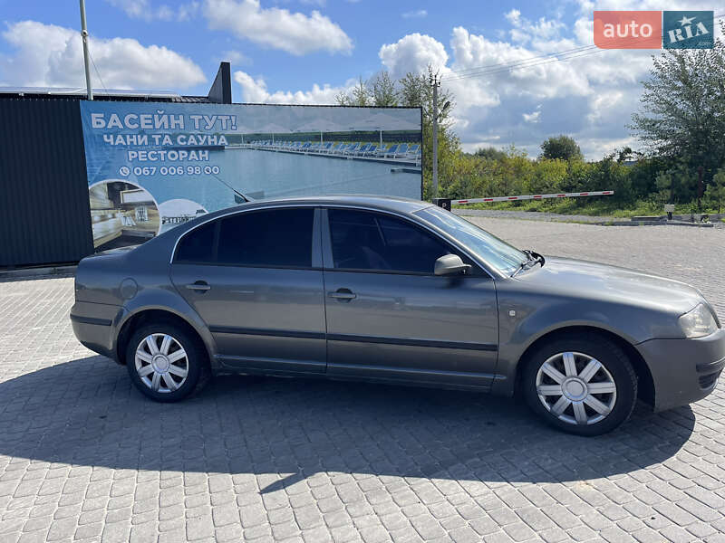 Лифтбек Skoda Superb 2005 в Винниках фото 5 Лифтбек Skoda Superb 2005 в Винниках
