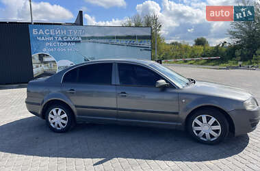 Лифтбек Skoda Superb 2005 в 