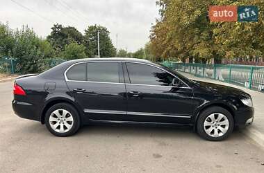 Лифтбек Skoda Superb 2011 в 