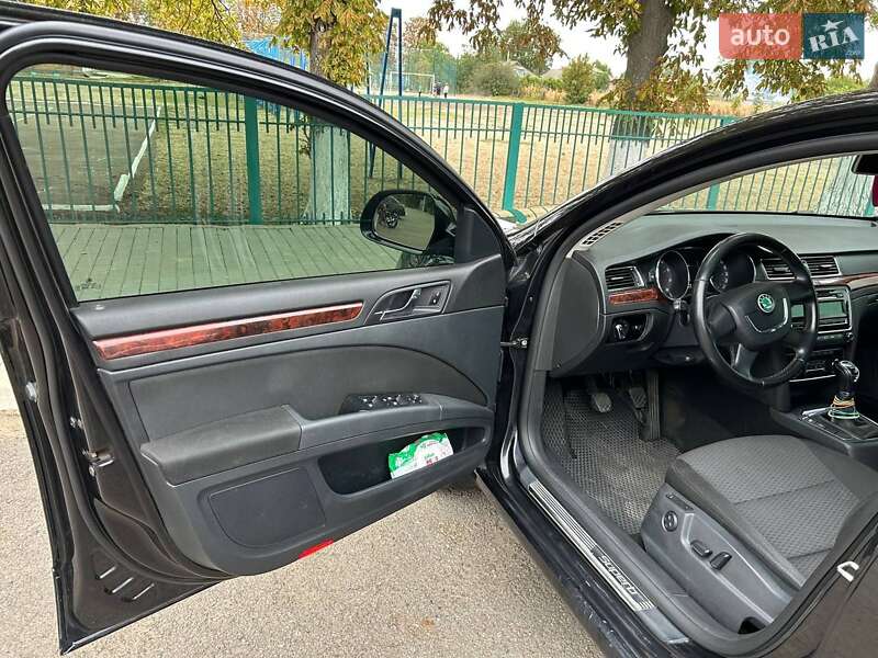 Лифтбек Skoda Superb 2011 в Николаеве