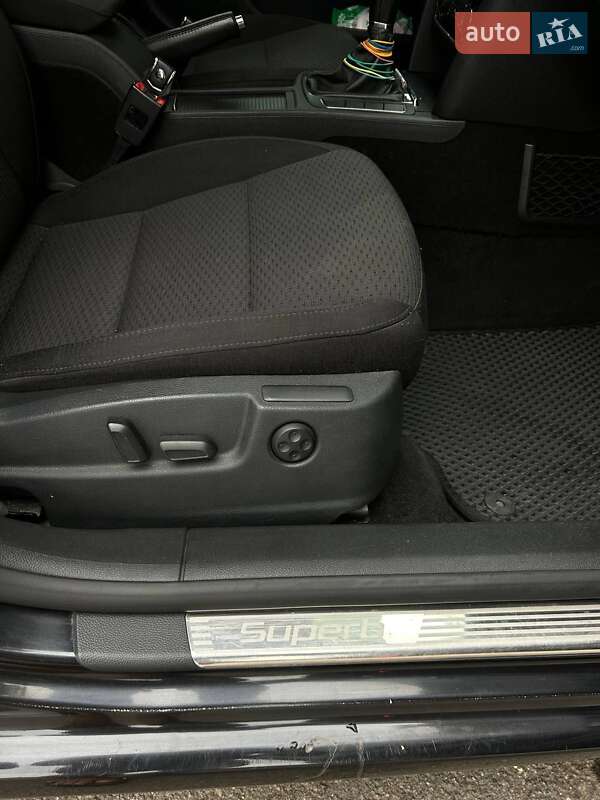 Лифтбек Skoda Superb 2011 в Николаеве