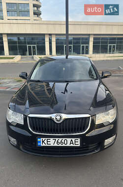 Ліфтбек Skoda Superb 2011 в Дніпрі