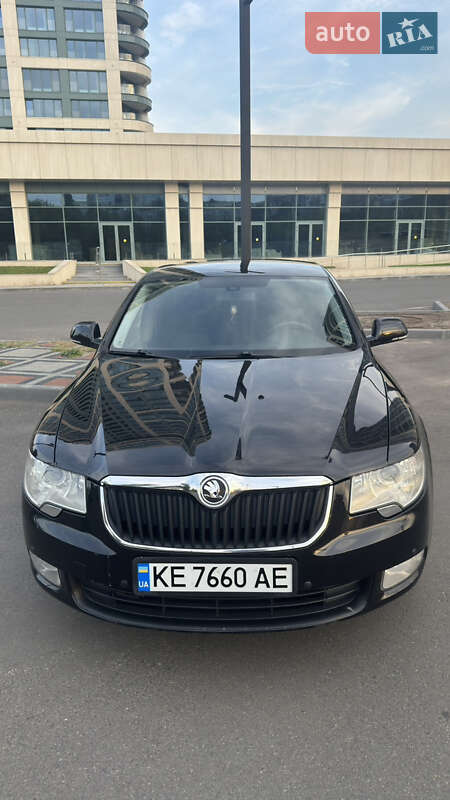 Skoda Superb 2011