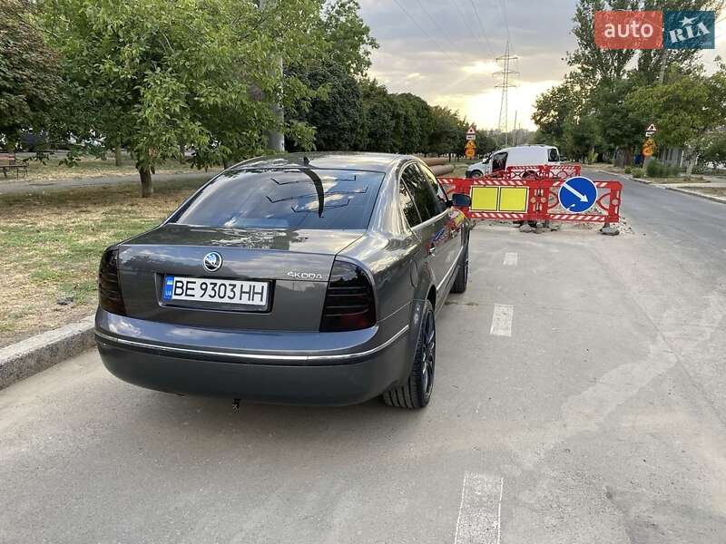 Лифтбек Skoda Superb 2002 в Николаеве