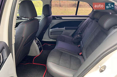 Лифтбек Skoda Superb 2009 в 
