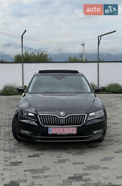 Лифтбек Skoda Superb 2017 в 