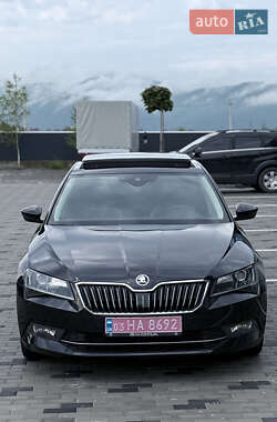Лифтбек Skoda Superb 2017 в 
