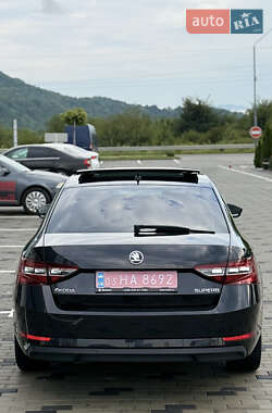 Лифтбек Skoda Superb 2017 в 