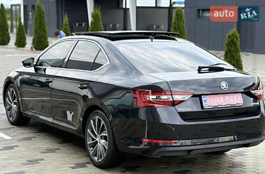 Лифтбек Skoda Superb 2017 в 