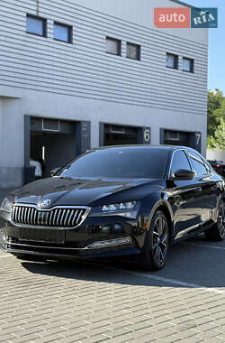 Лифтбек Skoda Superb 2021 в 