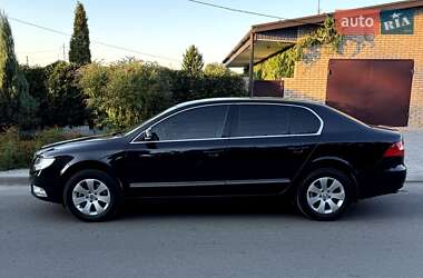 Лифтбек Skoda Superb 2011 в 