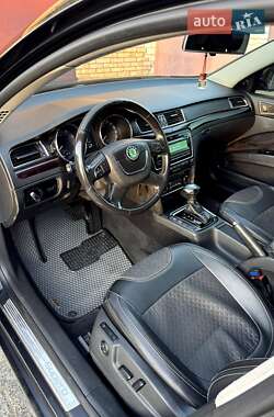 Лифтбек Skoda Superb 2011 в 
