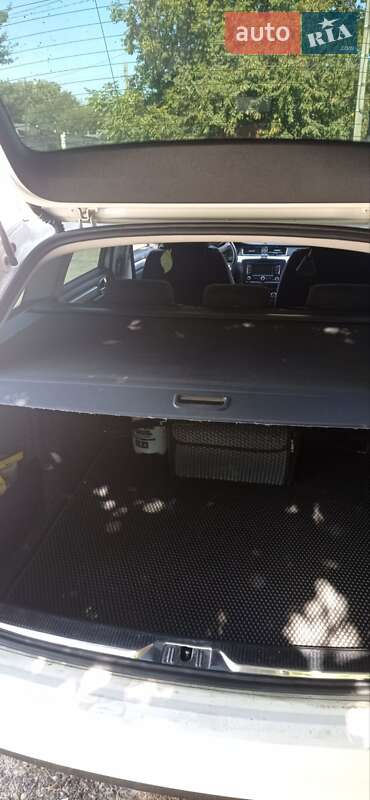 Універсал Skoda Superb 2013 в Чернігові