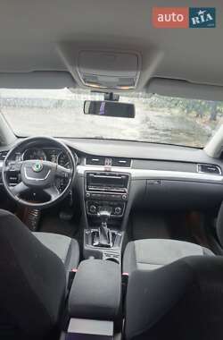Лифтбек Skoda Superb 2012 в 