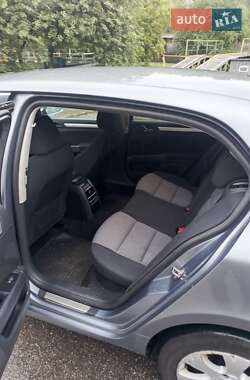 Лифтбек Skoda Superb 2012 в 