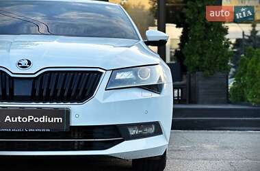 Лифтбек Skoda Superb 2019 в 