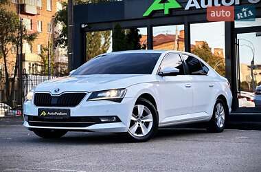 Лифтбек Skoda Superb 2019 в 
