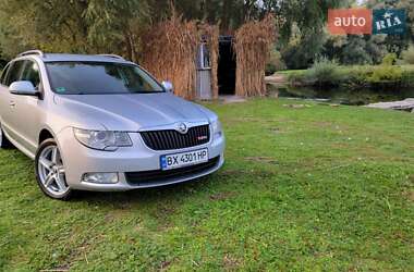 Универсал Skoda Superb 2010 в Луцке
